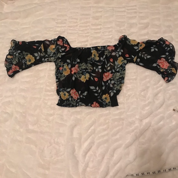 3/$25!!  Love Tree Floral off Shoulder Elastic Waist Crop Top - Picture 2 of 8
